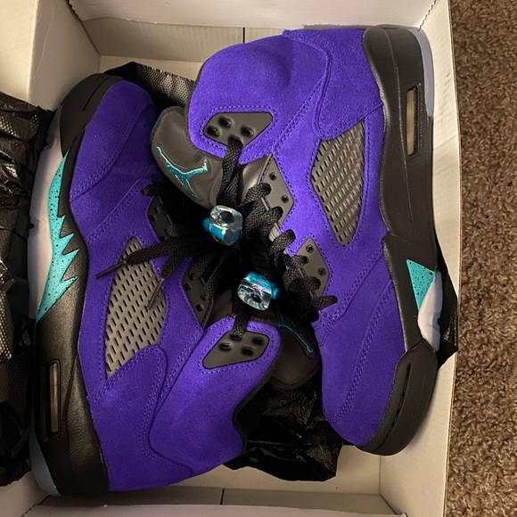 Jordan 5 - Picture 4 of 5